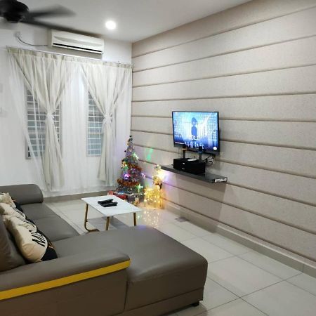 Setia Home Sitiawan Ktv 12+4 Pax Eksteriør billede