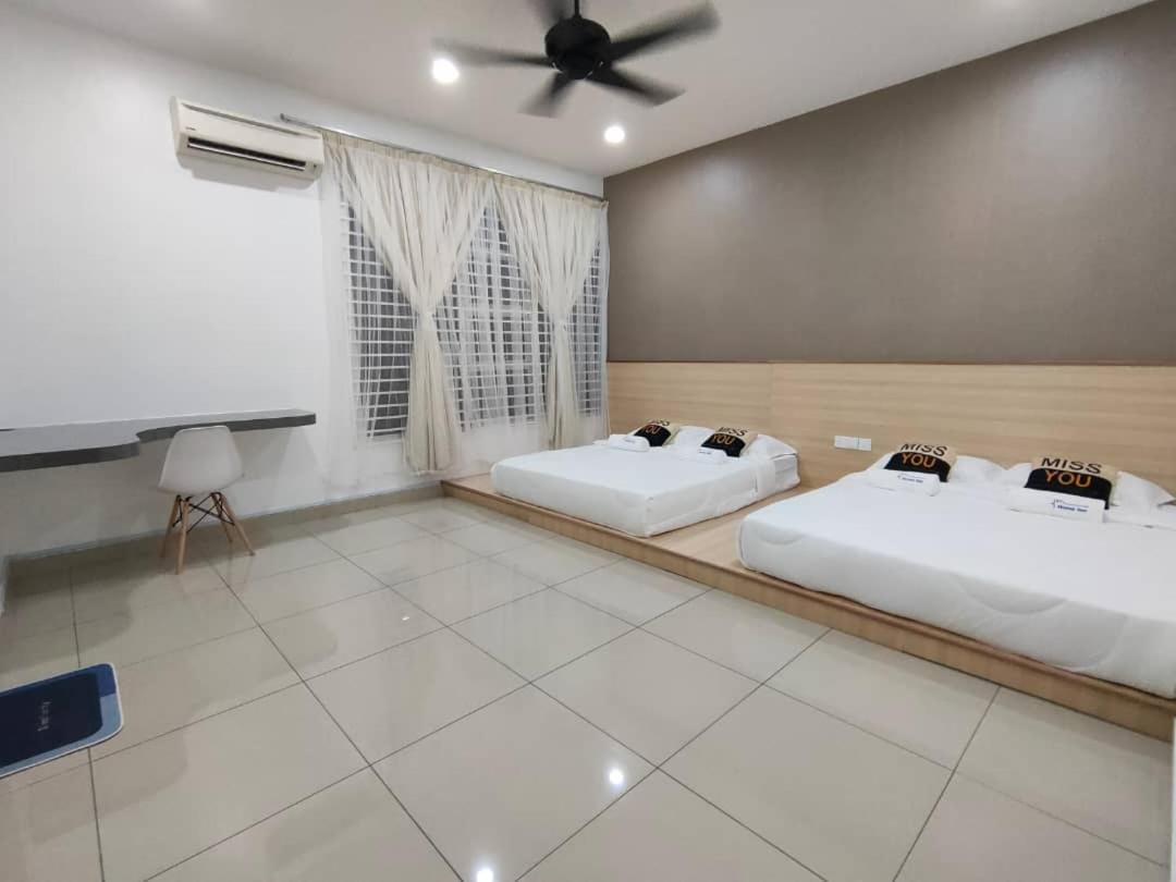 Setia Home Sitiawan Ktv 12+4 Pax Eksteriør billede